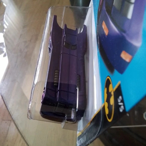 HOT WHEELS BATMAN - Picture 2 of 3